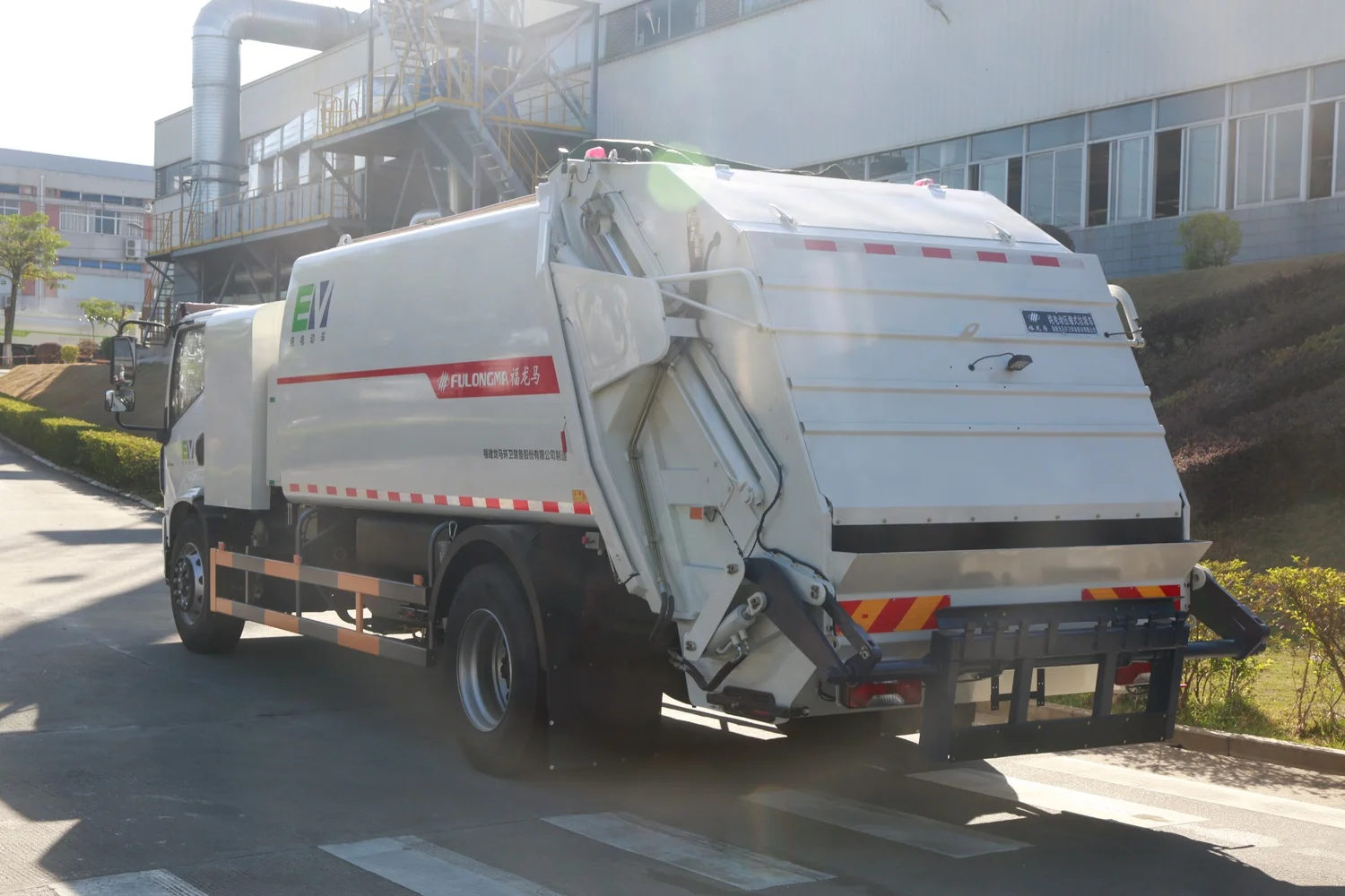 FULONGMA 18t chassis 12.5 cbm electric garbage trucks for trash cans