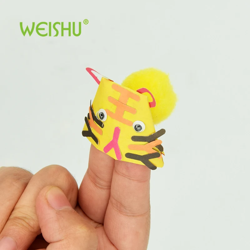 Hot Sale Custom Design Lever Shape Punch Kids DIY Hole Paper Craft Punch