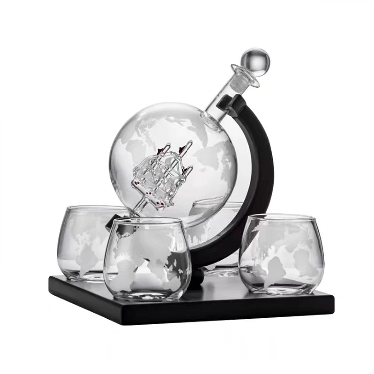 New Products Hand Mouth-blown Glass Wine Bottle Whisky Carafe globe decanter with ship