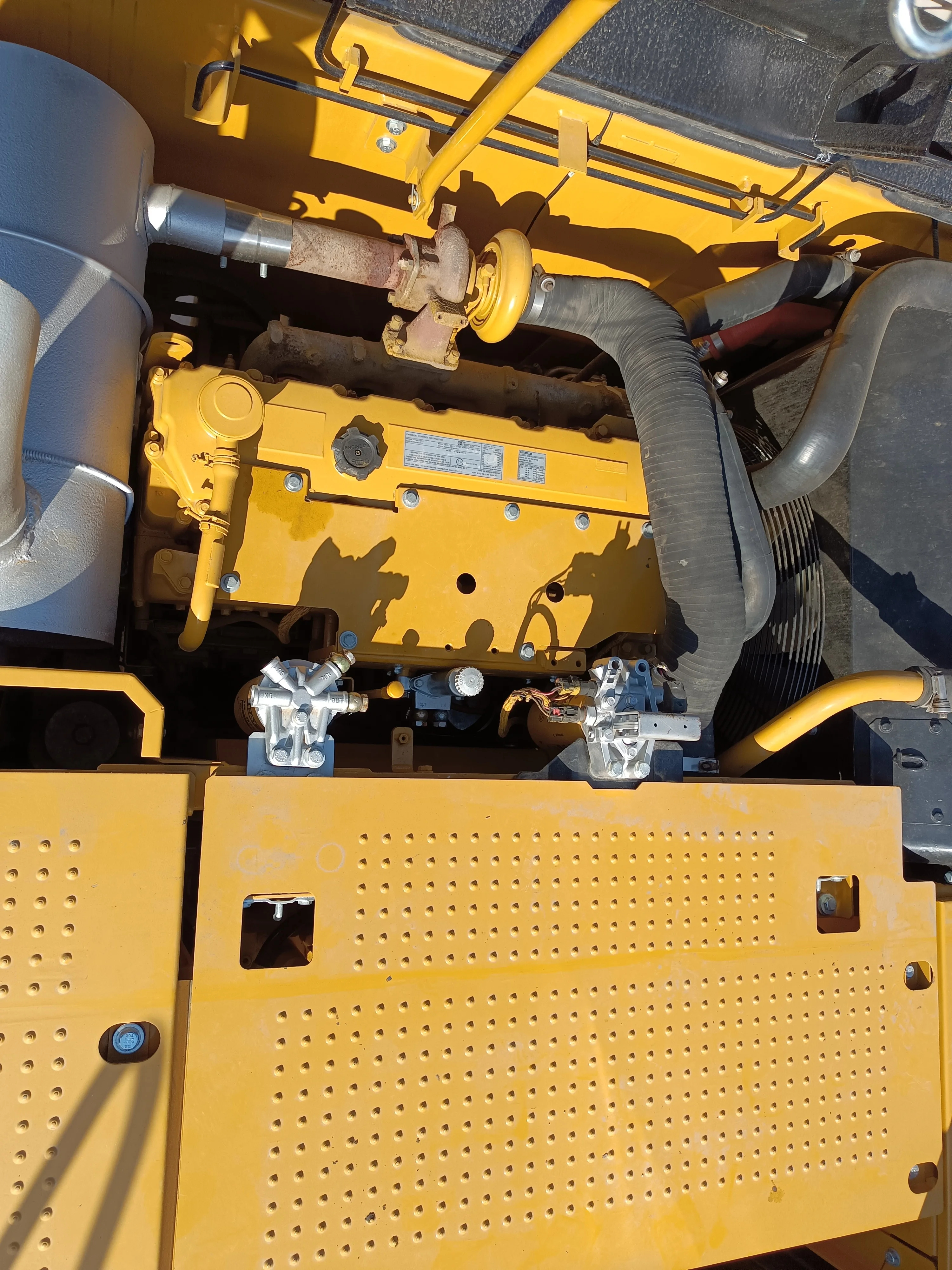 on sale Japan original CAT320D 2 used excavators caterpillar 20ton crawler heavy equipment cat320 Second hand digger