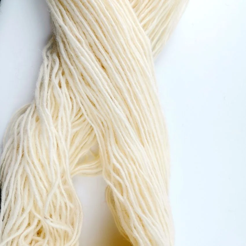 Factory cheap worsted weaving color wool carpet yarn