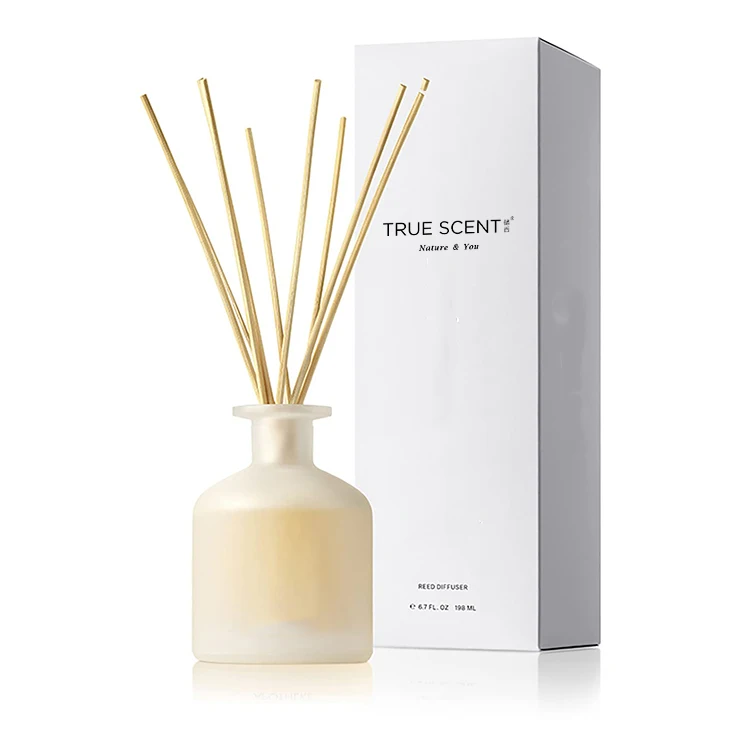 private label luxury home fragrances frosted diffuser bottle with rattan stick reed diffuser set scented candle gift set