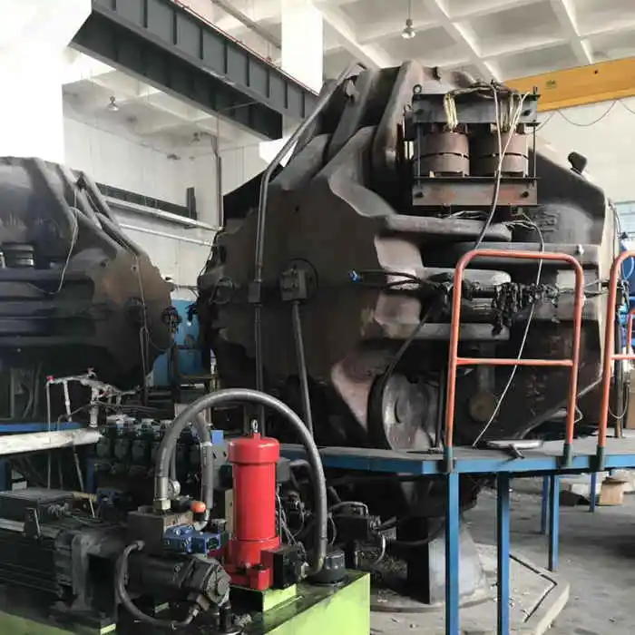 
HPHT Hydraulic Synthetic Diamond Making Machine Cubic Press HUANGHHE700 in Henan, China. 