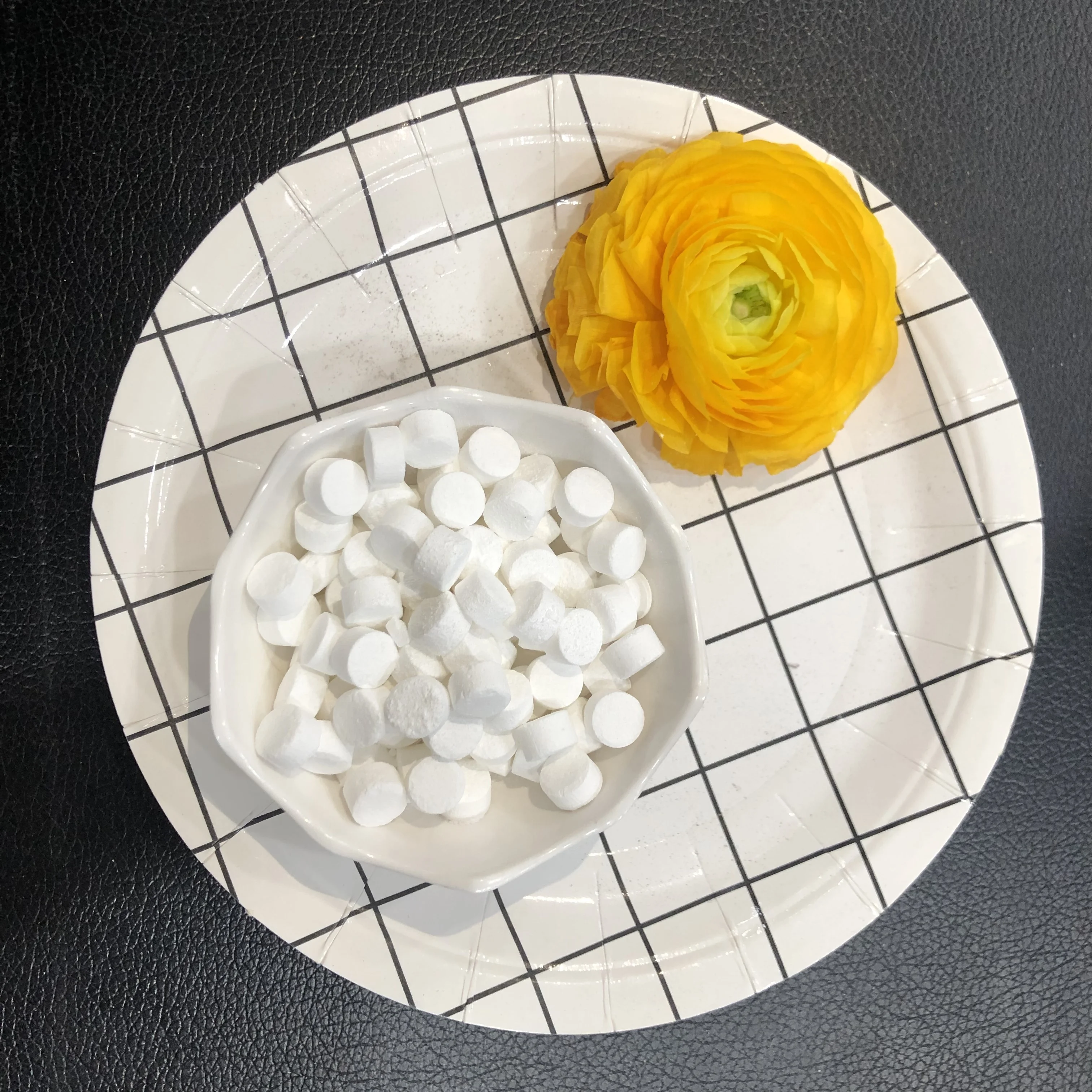 
High purity 99%CAS 10049-04-4 Chlorine dioxide tablet/powder with fast delivery and good price 