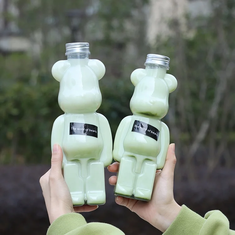 Factory Wholesale Violent Bear Bottles 400 Ml 500 700 PET Food-grade Material Customizable Colors.