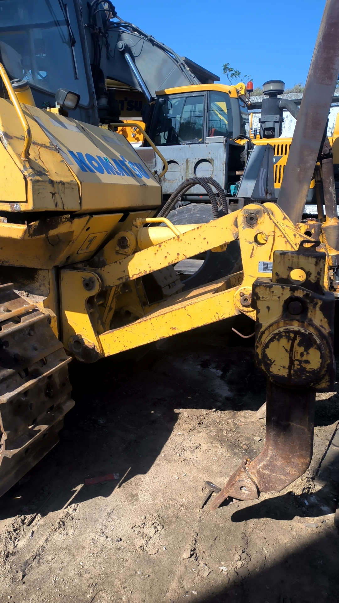 Cheap Price used bulldozer komatsu D85 D85E used bulldozers for sale