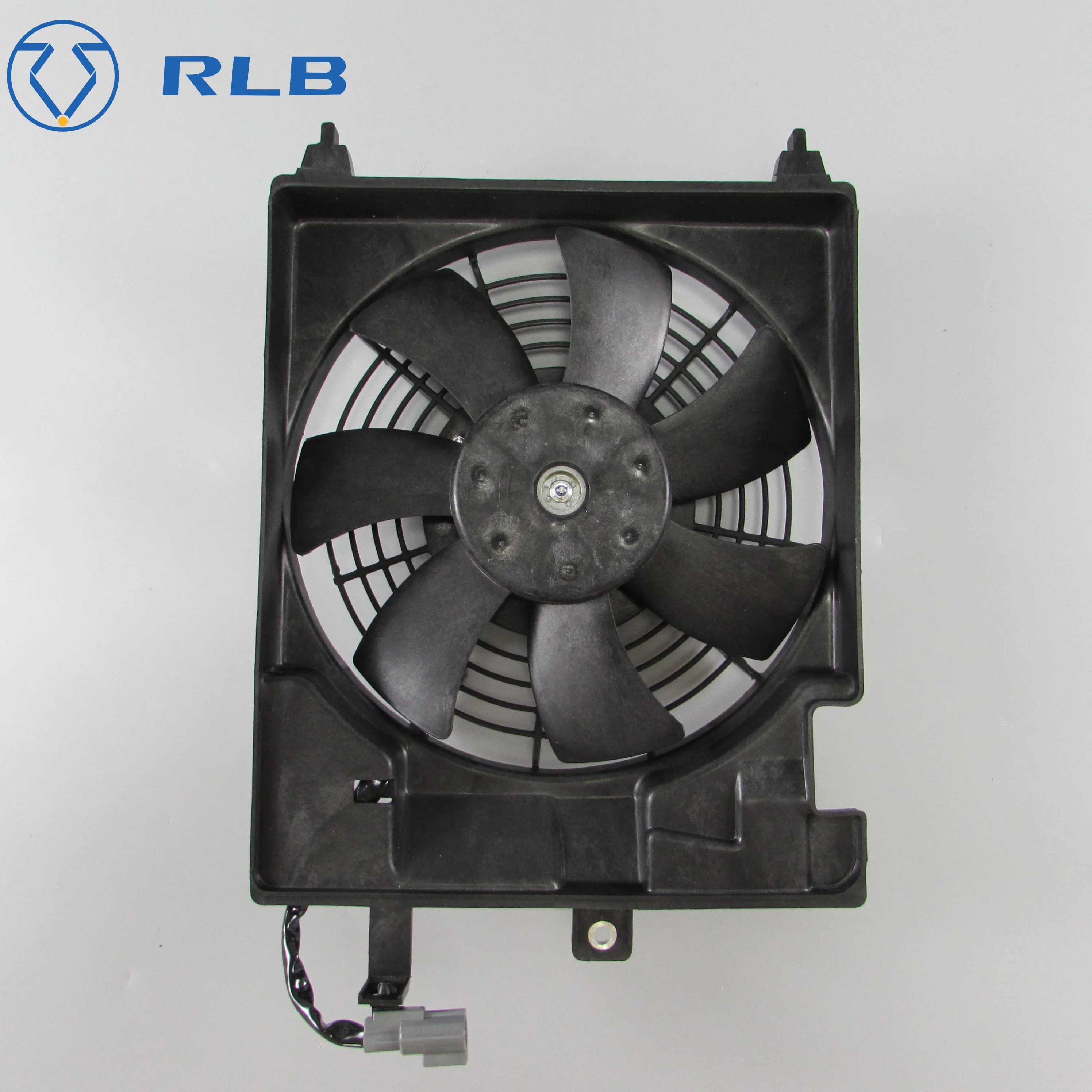 Small fan assy with motor 16370-30010 compatible with Hiace 2005-2014 quantum fan blade