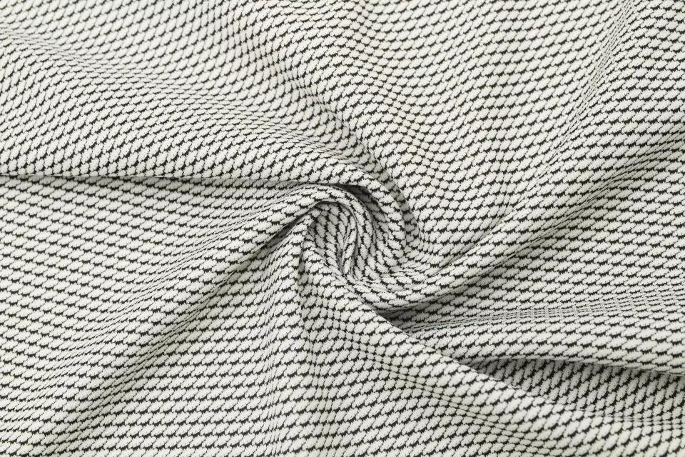 100% Polyester Diamond Jacquard Fabric Knitted Fabric with Intricate Diamond Pattern