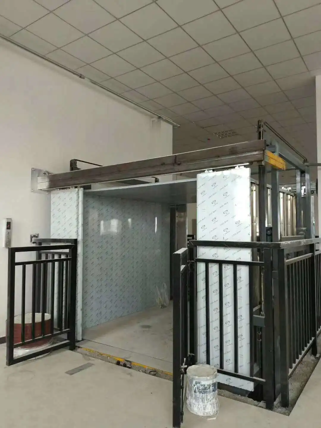 1-10Tons Capacity With CE Hydraulic Freight Elevator Cargo Lift for Warehouse Lift Platform With Price