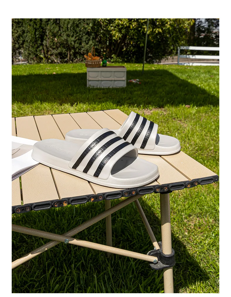 Cheap Couples Summer Breach OEM PVC Slippers Slip-On Indoor Bathroom Anti-Slip Slippers For Men