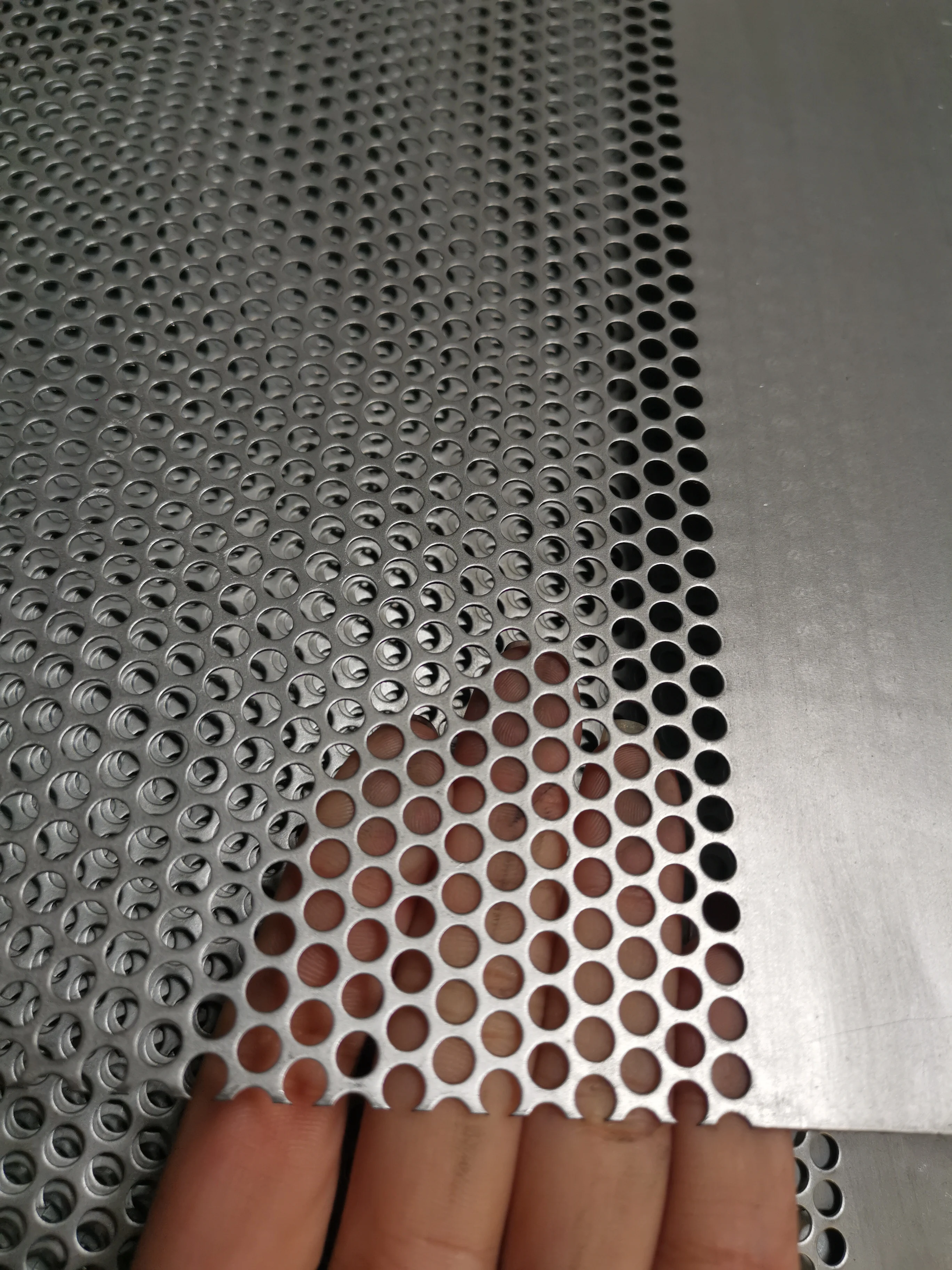 Perforated round hole aluminum metal sheet for window screen