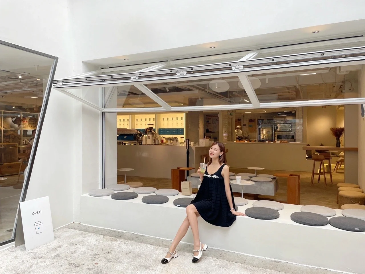 China Leading Manufacture vinyl replacement windows Double Swing PVC Profile Casement window upvc Window and Door