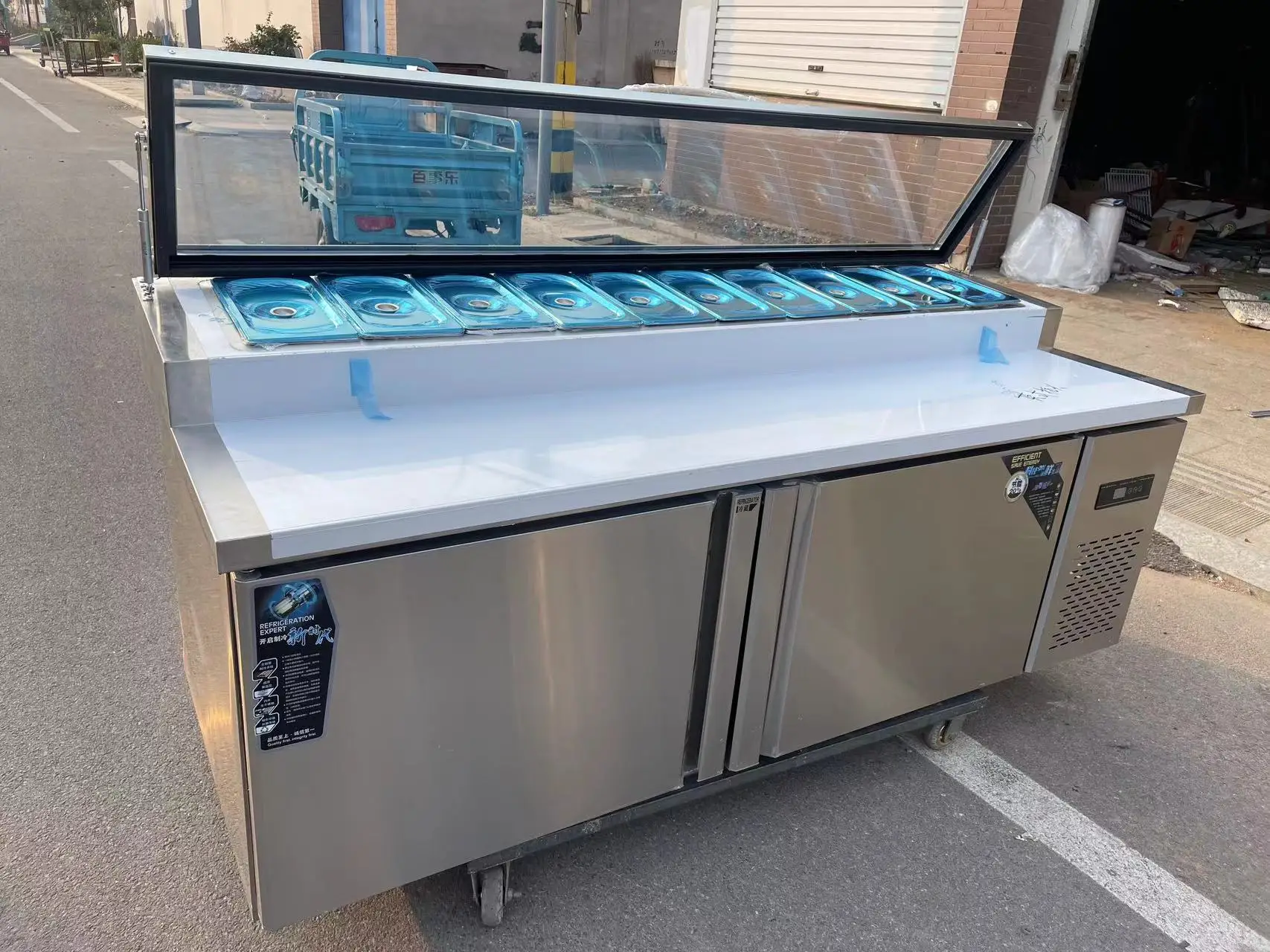2m Stainless Steel Refrigerated Counters 10-24 Pans Counter Refrigerators Kitchen Salad 220v Compressor Cooling Chiller