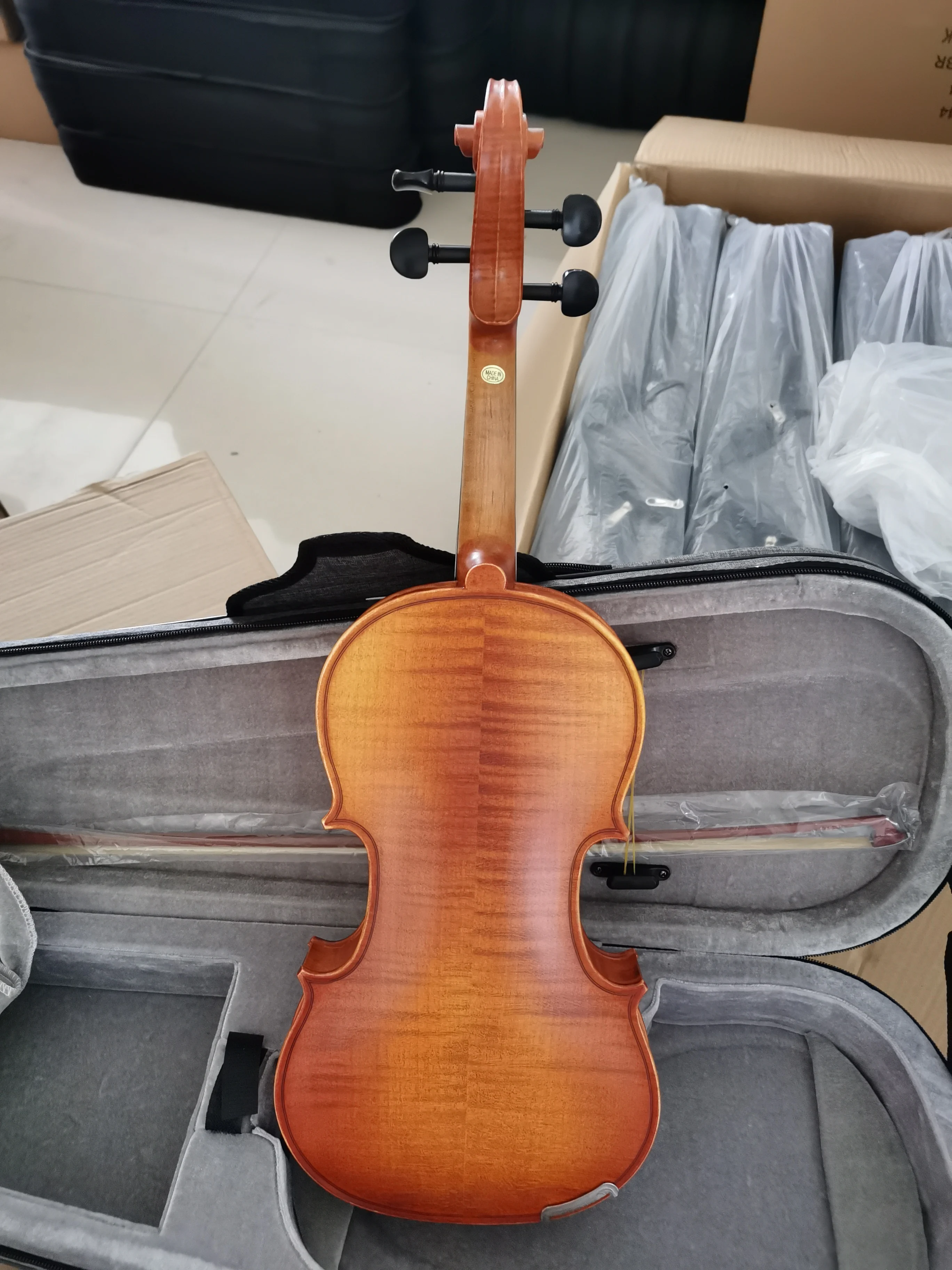 Wholesale Solid Wood Violino Chinese 4/4-1/4 Premium Beginner Violin Outfit with case and Bow(AVL235AH)