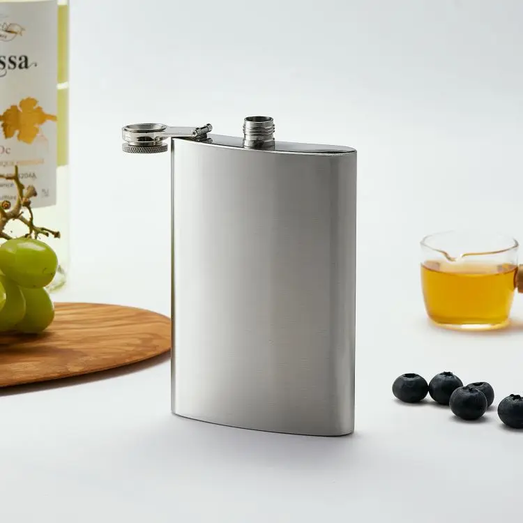 Wholesale Cheap Price Low MOQ Stainless Steel Wine Alcohol Hip Flask for Travel Camping Gift