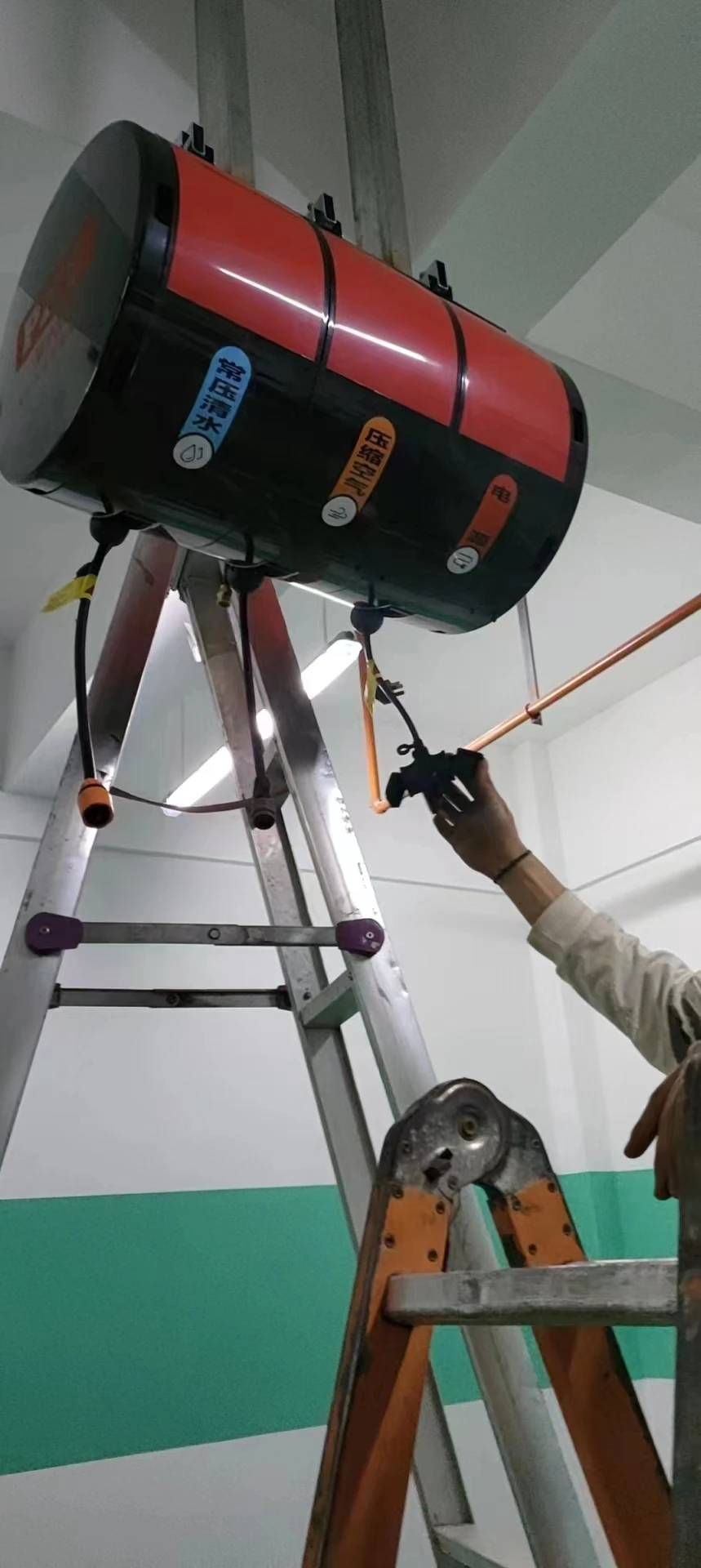 12m High Quality Wall Mounted Garden Automatic Retractable High Pressure Car Washing Water Hose Reel