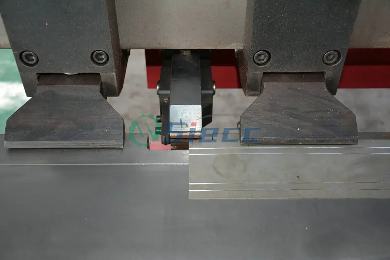 Hot sales CNC Vertical type V grooving machine Sheet metal Stainless steel CNC V Groove Cutting Machine