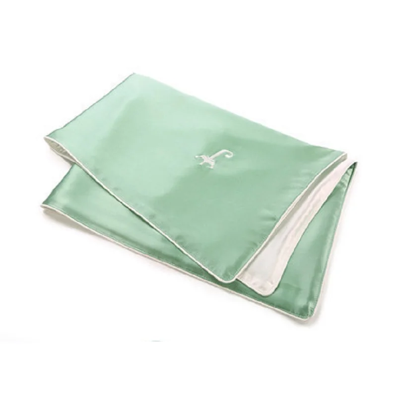 Custom Class 6A silk pillowcase  It feels fine and smooth, with little friction with the skin  100% mulberry silk pillowcase