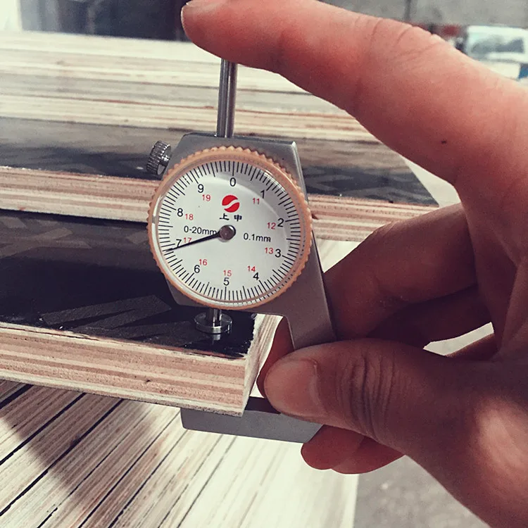 Factory Hot Sale 15mm 18mm Green Pp Plastic Plywood Film Faced Plywood For Construction