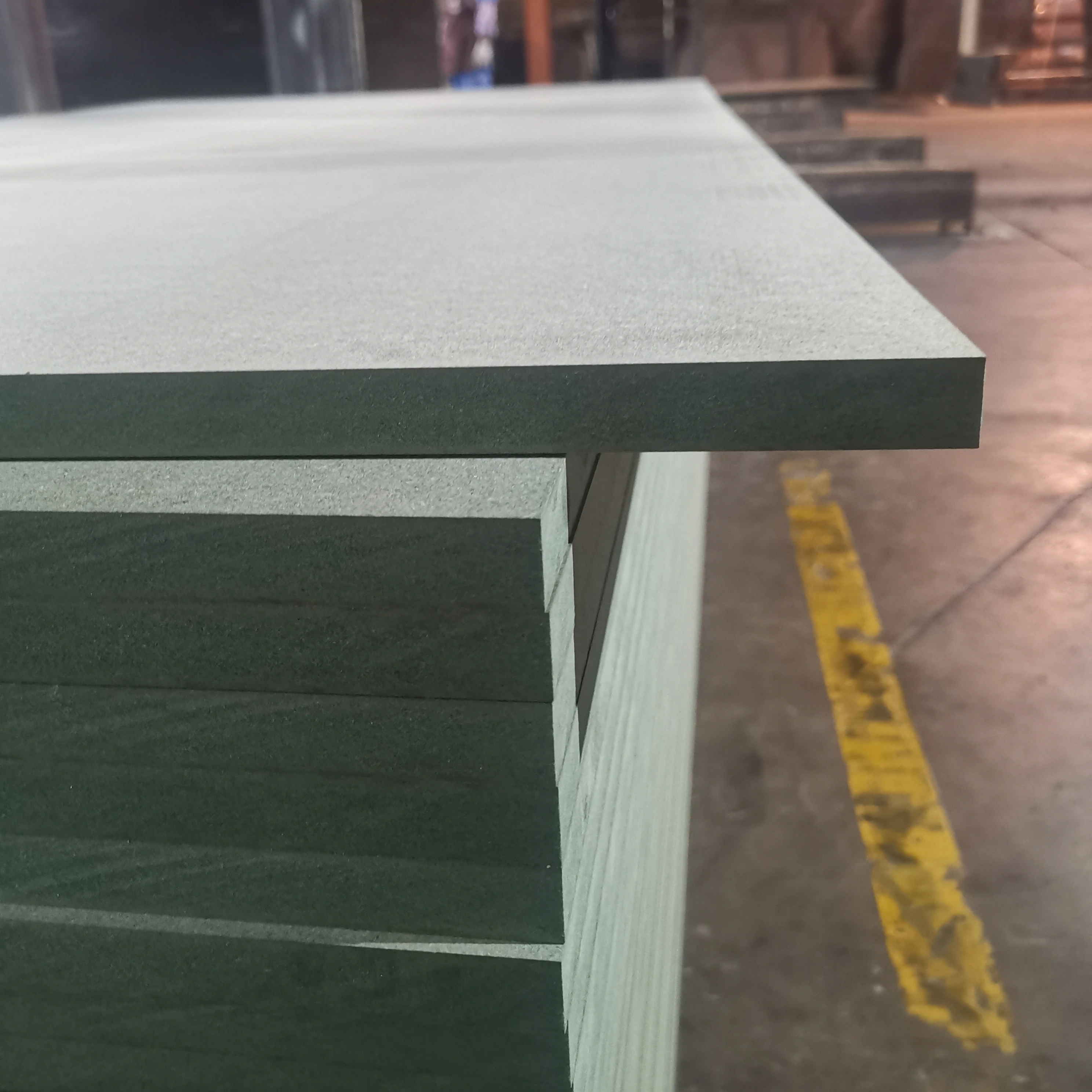 High quality factory price sanded raw mdf/plain mdf hdf /melamine board