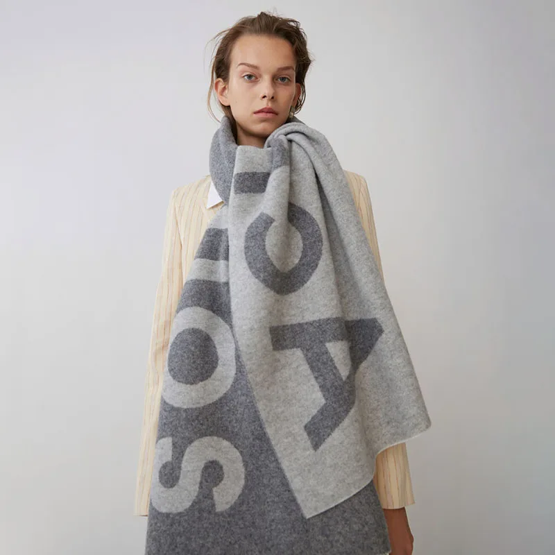 European Classic Letter Logo Scarf Female Autumn and Winter Thick Shawl Cashmere Scarf Wholesale Men And Womens Scarf