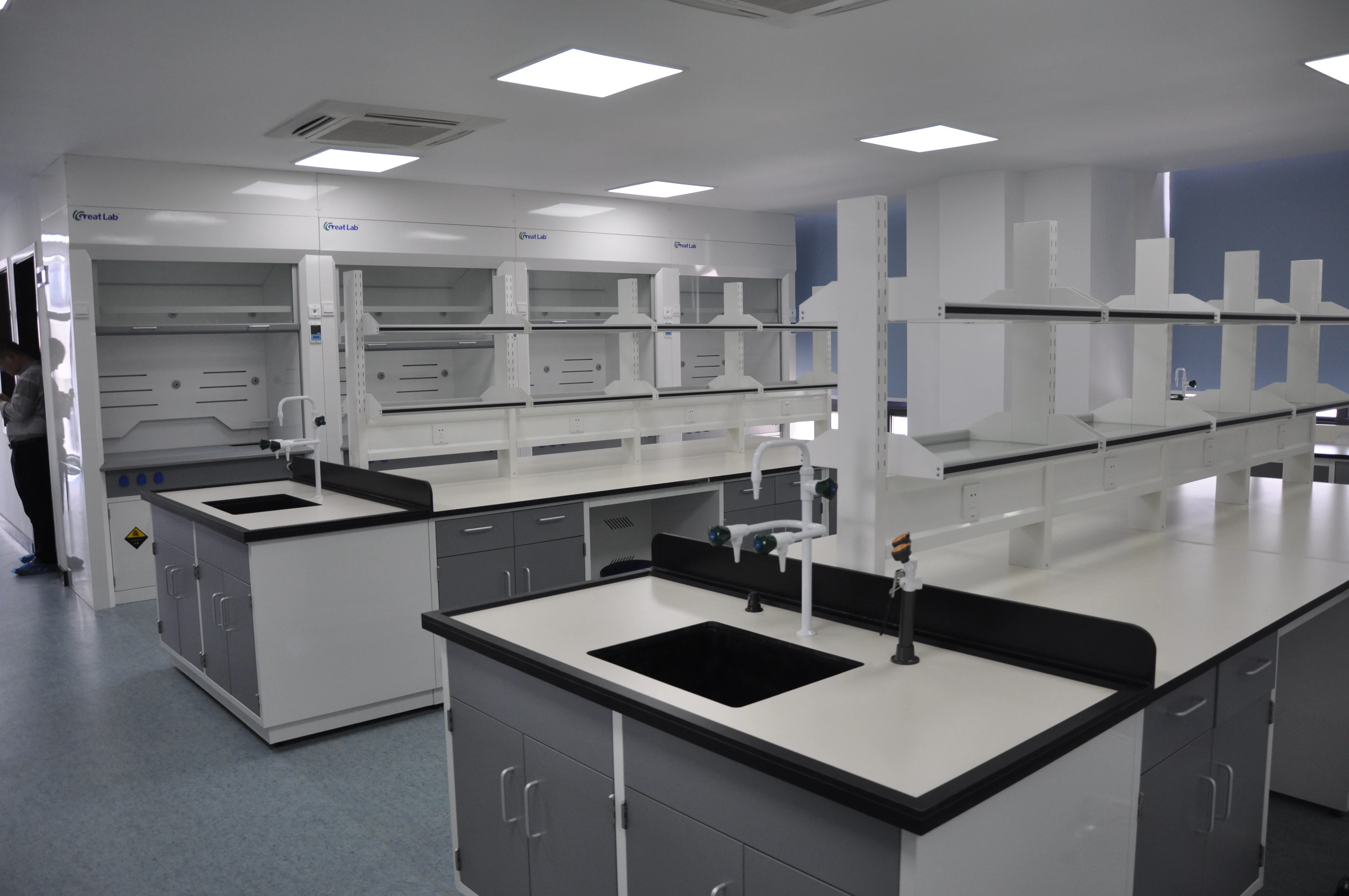 Professional Chemistry Laboratory Equipment Lab Island Workbench Steel Work Table