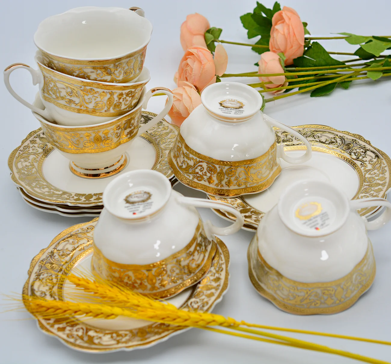 Super September luxury style gold decoration beautiful pattern dinner set Dubai Wedding ecofriendly products