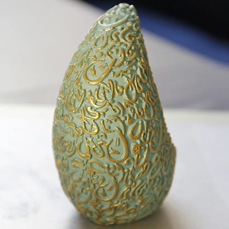 Middle East Arab Ramadan Bright crescent resin incense burner ancient and elegant desktop decoration aromatherapy burner