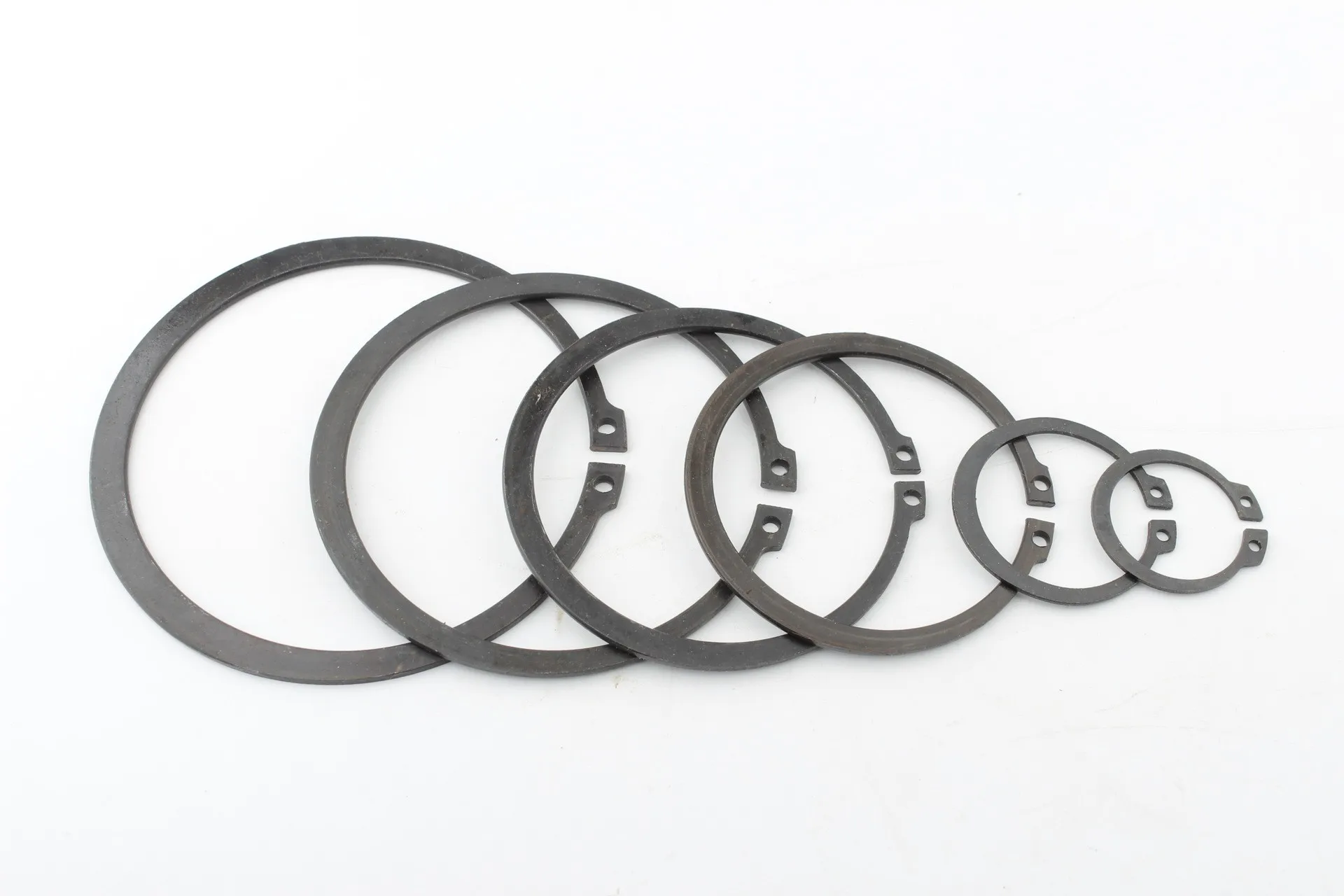 Axis Retaining Ring with Outer Clamp Spring C-Type Elastic Retaining Ring GB894 M8-M50 Finish Plain