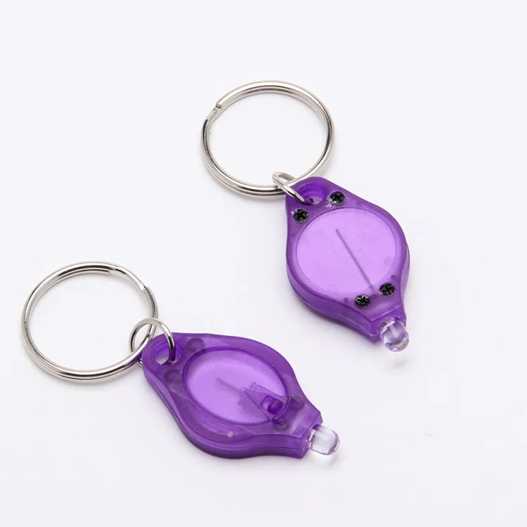 2024 luz led con llavero Personalizados porte cle пользовательский светодиодный брелок для ключей 365-405nm Ультрафиолетовый светодиодный брелок для ключей
