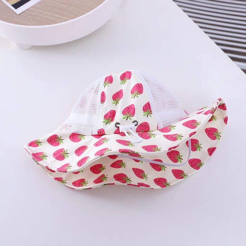 Панама детская летняя сетчатая с клубничками, Панама от солнца для маленьких девочек, пляжные аксессуары, дышащая, для отдыха на открытом воздухе, 1-3