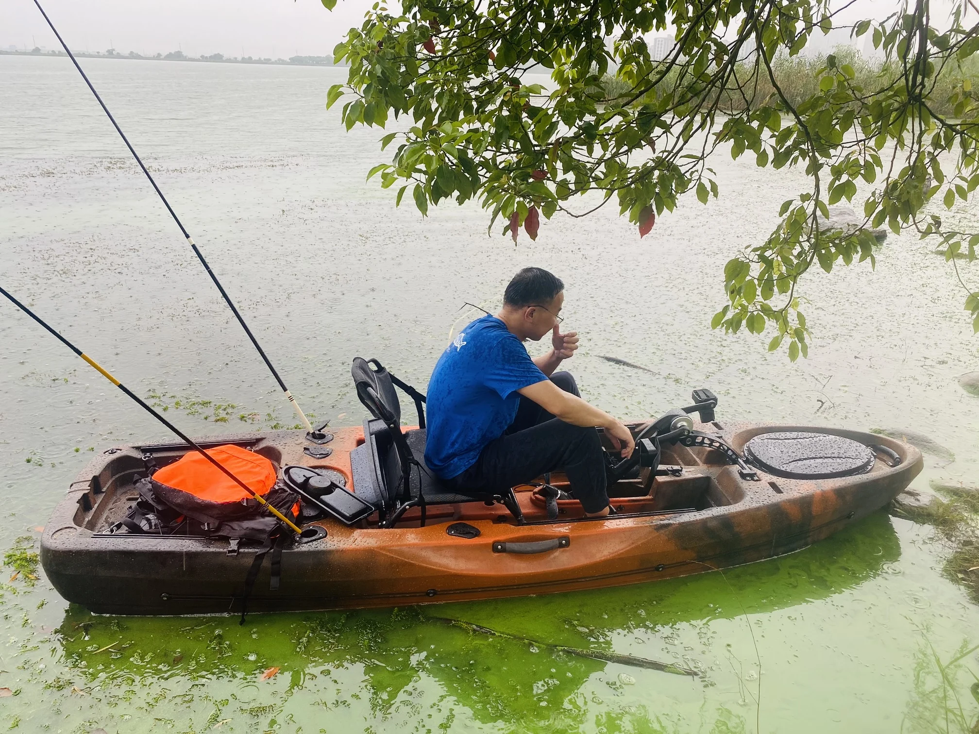 Hot selling Single seat sit on Pedal Drive fishing Kayak with Electric trolling propeller Motor