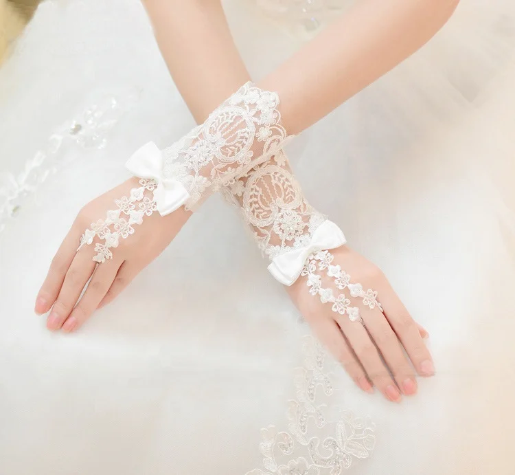
Wholesale Bridal Beaded Short Wedding Gloves Accessories Wedding Gloves Lace 