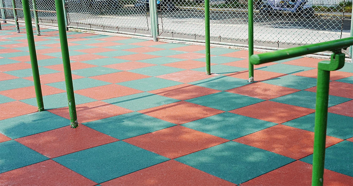 long use period playground rubber tile anti-skidding recycled rubber tiles cheap price rubber floor