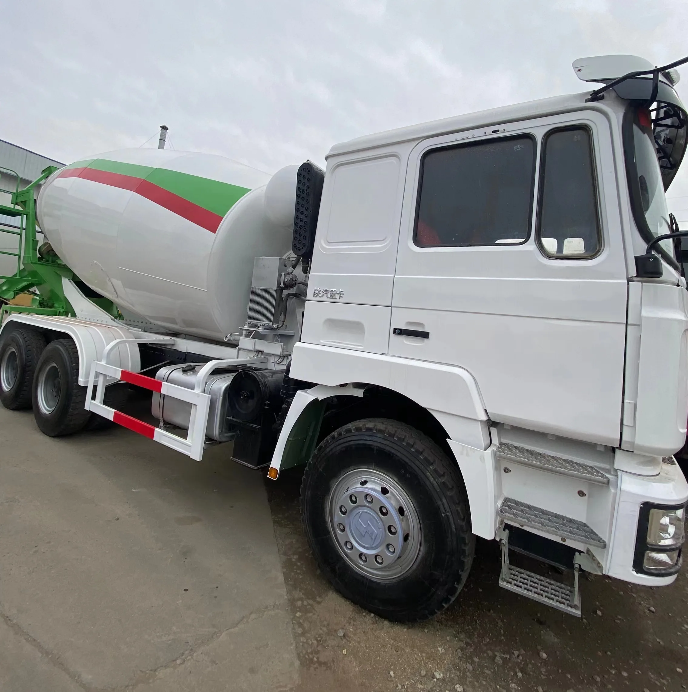 Бетономешалка грузовик бетономешалка 6x4 SHACMAN