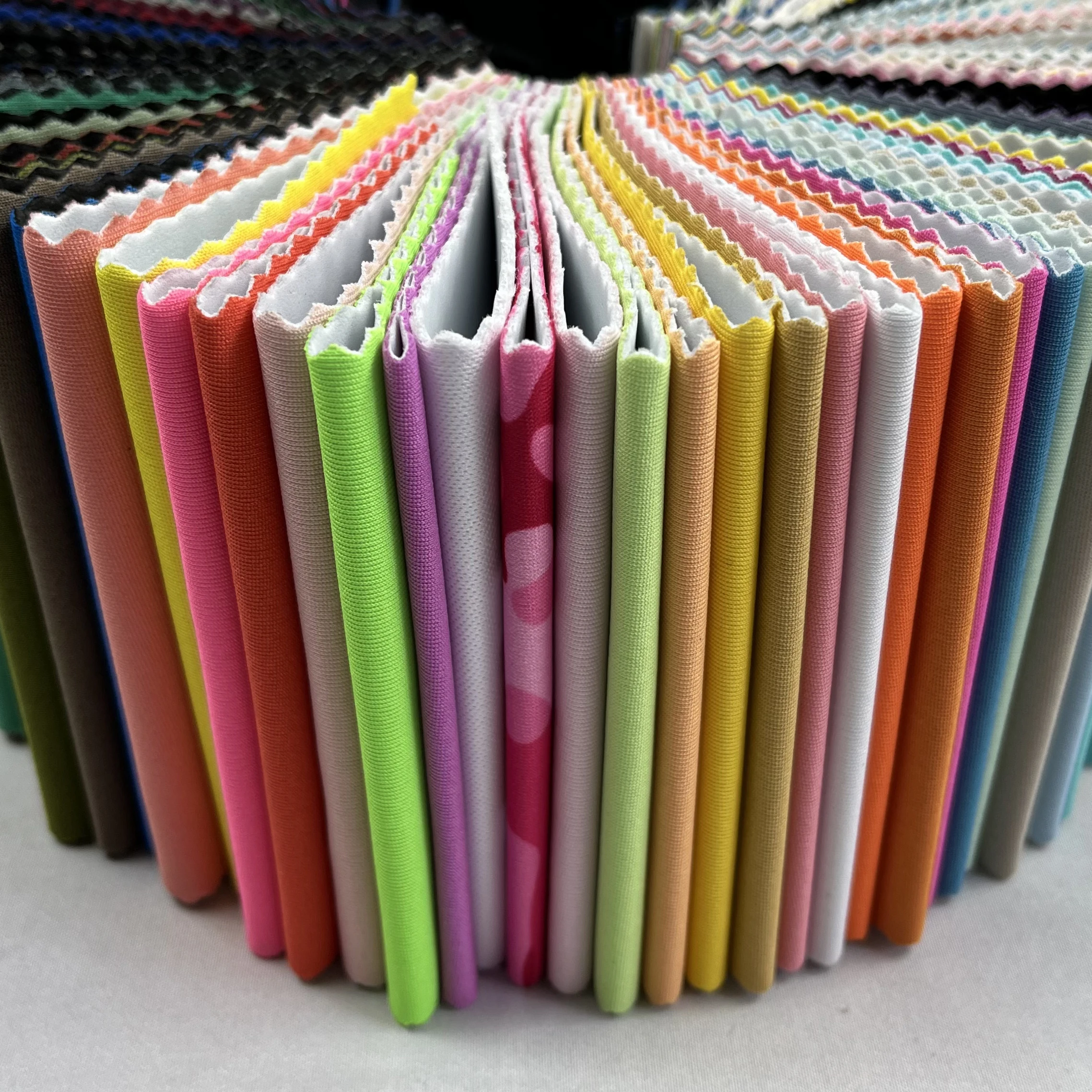 UOO Cheap Foam Neoprene Polyurethane Foam Rubber Neoprene Materiao Double Sided Polyester Fabric Rubber Sheets for Can Cooler