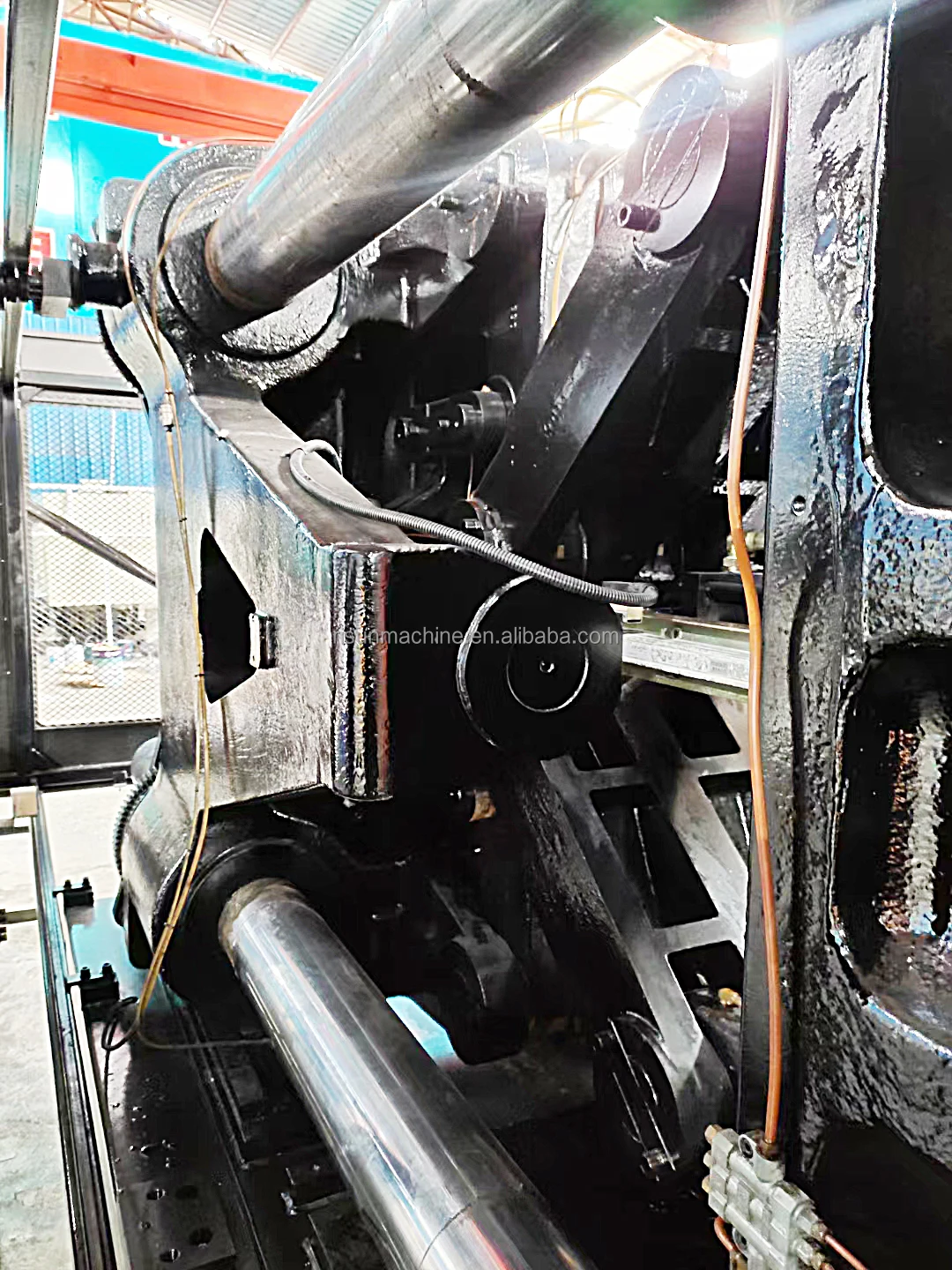 Borche BS650-III Injection molding machine 650T injection machine Stackable Plastic Fruit and Vegetable Crate Making Machine