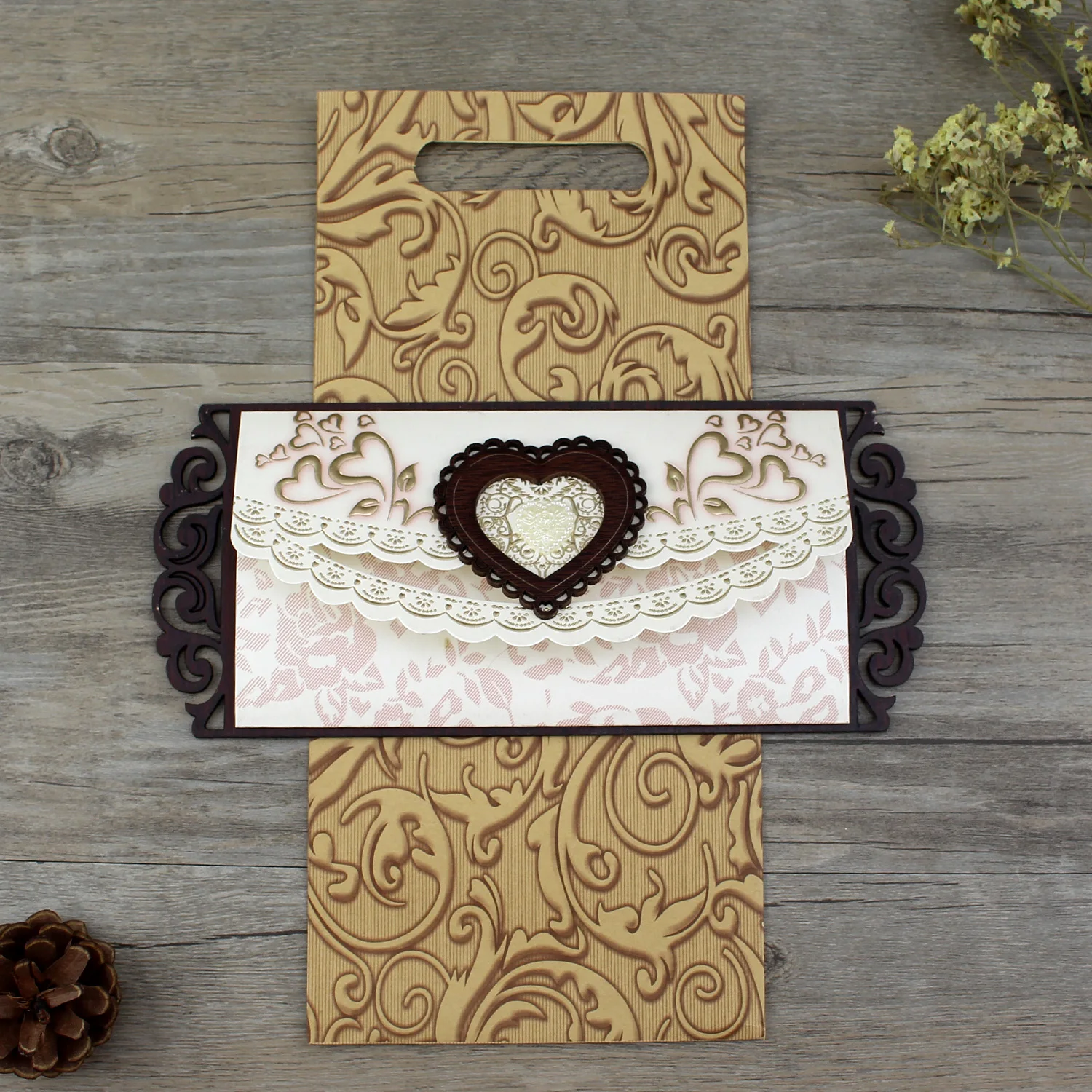 Luxury Royal White And Gold Scroll Box Wedding Invitation Cards With Buckle And Ribbon