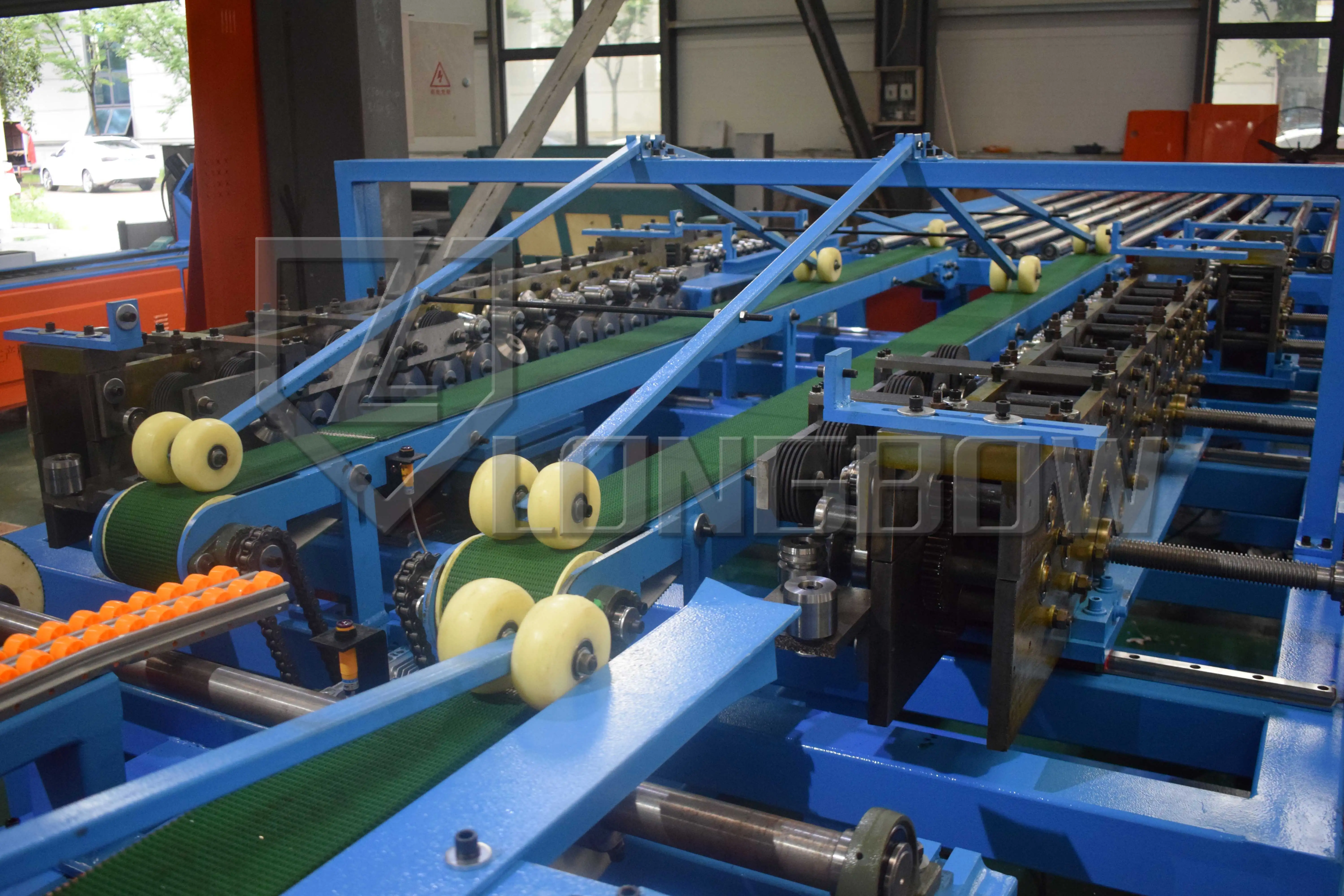 HVAC rectangular duct manufacturing machine