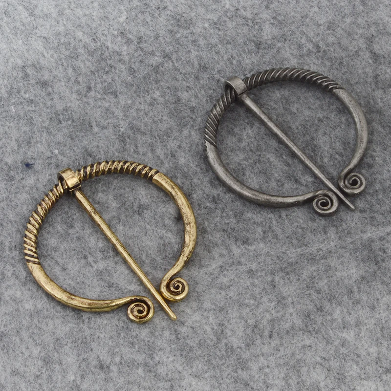 
Wholesale High Quality Viking Series Viking Totem Gold Hoop Shape Retro Alloy Brooch Pin For Factory Manufacture 
