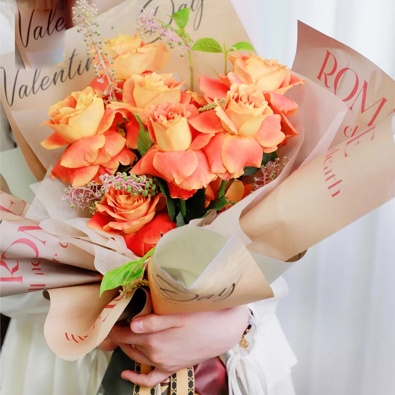 Новинка лидер продаж Красивая пластиковая Яркая Цветная Высококачественная оригинальная упаковочная бумага с романтичным цветочным