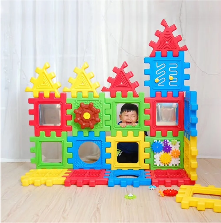 Eco-friendly  plastic bricks diy blocks toys big plastic building block educational toys for kids