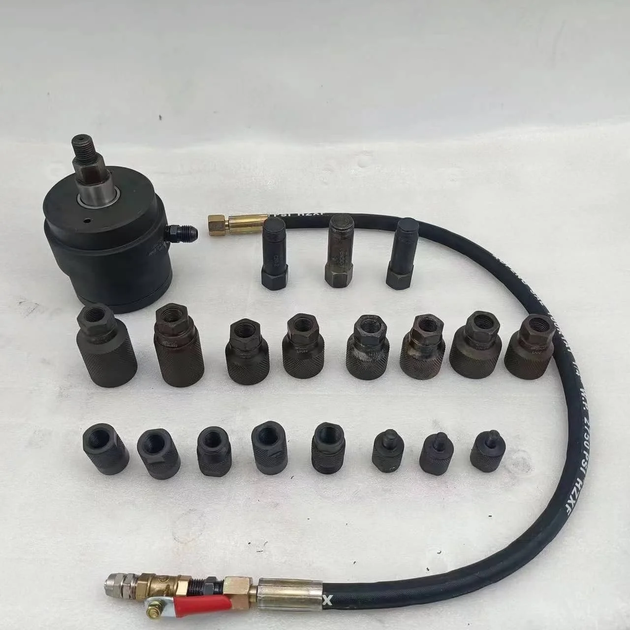 Pneumatic puller tools