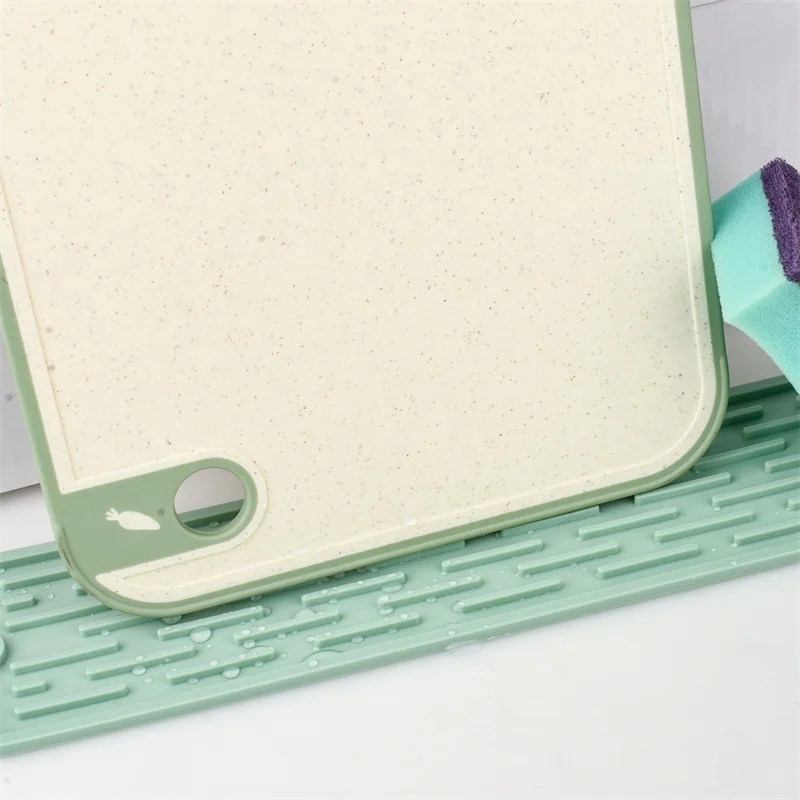 Non-slip Kitchen Easy To Clean Silicone Drain Mat Silicone Dish Drying Drain Pad  for Countertop