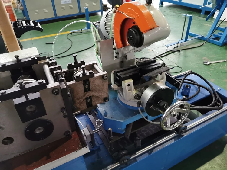 Fast delivery Tdc flange roll forming machine