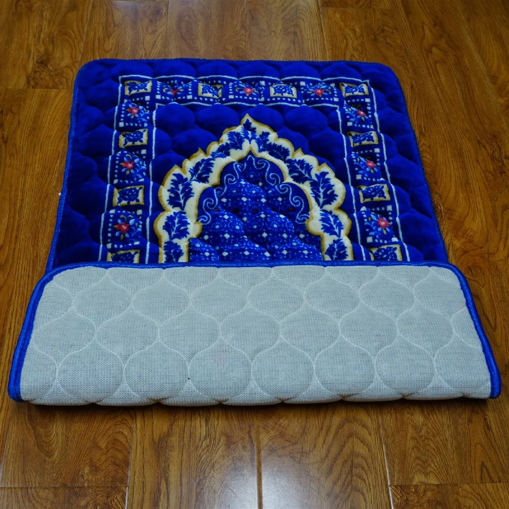 Custom islamic thick soft prayer mat with foam
