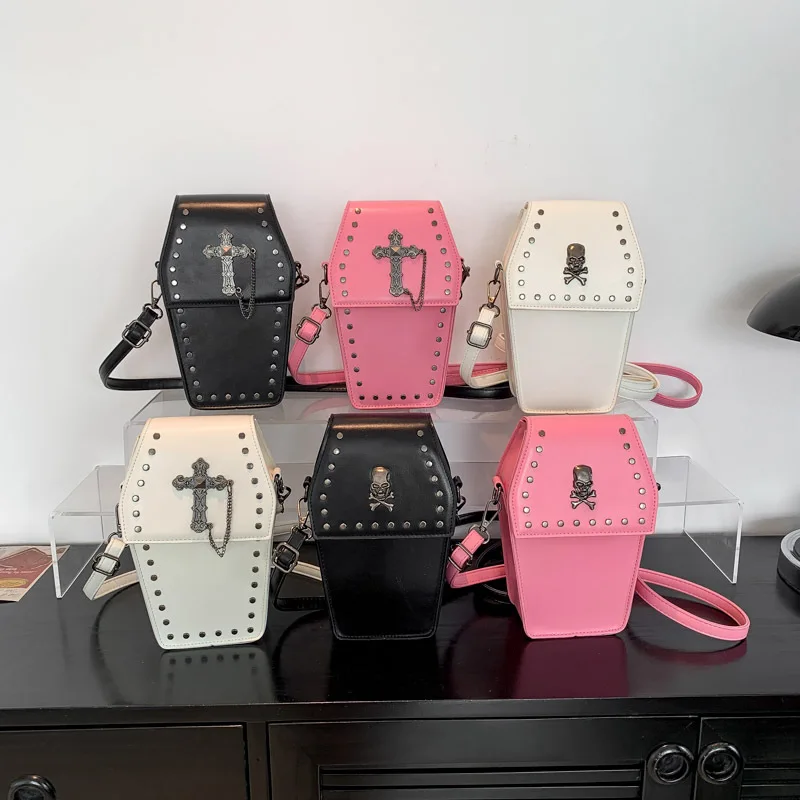 Fashion Vintage Gothic Crossbody Bags for Women Y2K Shoulder Bags Cool Rivet Punk Handbag Rock Girls Purses Female Clutch Bag