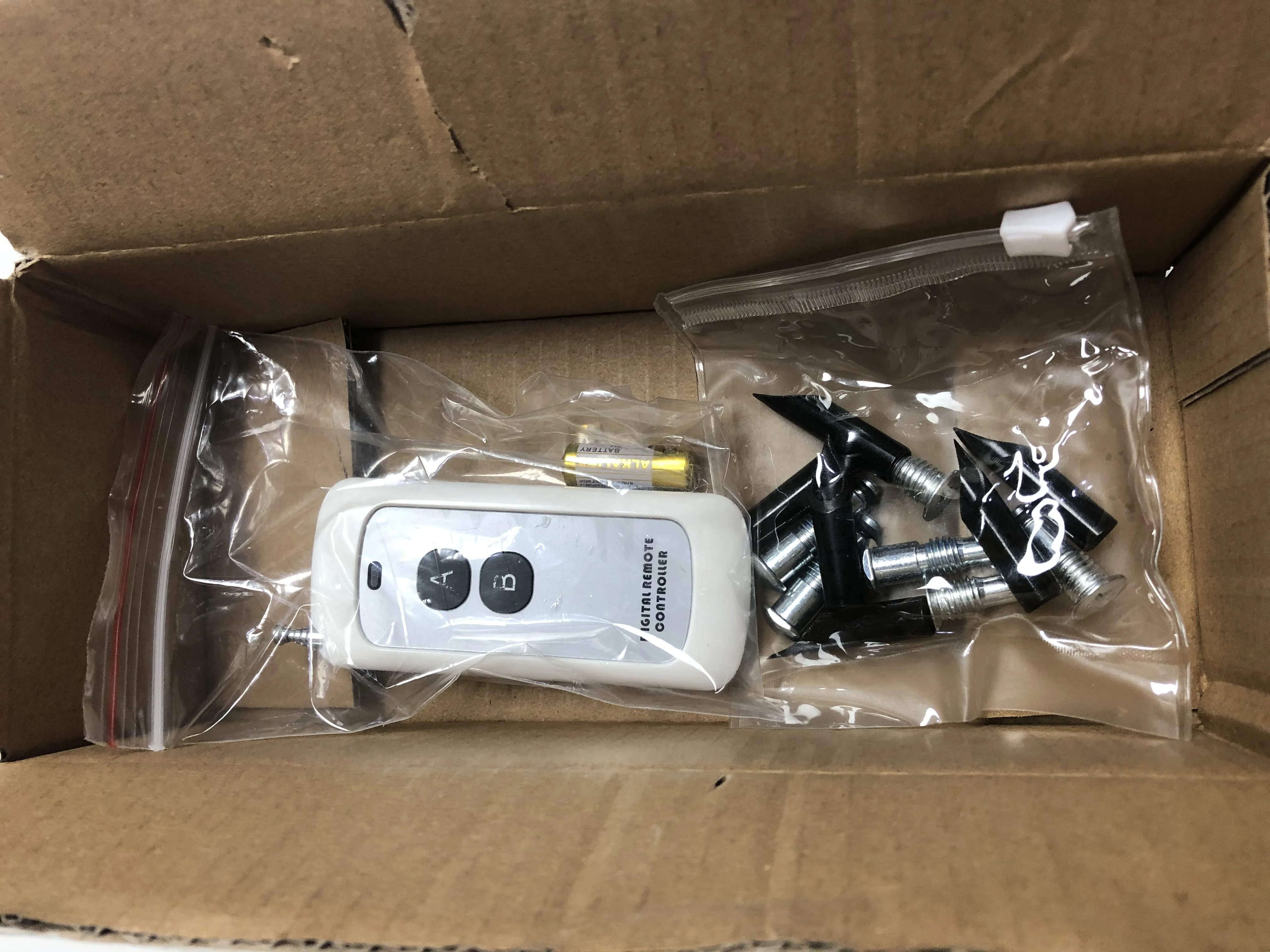 Tire Killers Turkey Remote Control Speed-Bump Spike Barrier Retractable Road Blocker Tyre Killer Portable