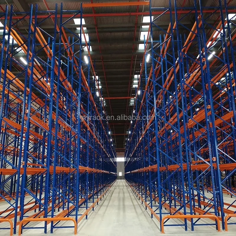 
 Паллетными стеллажами системы heavy duty с хорошим грузоподъемность  