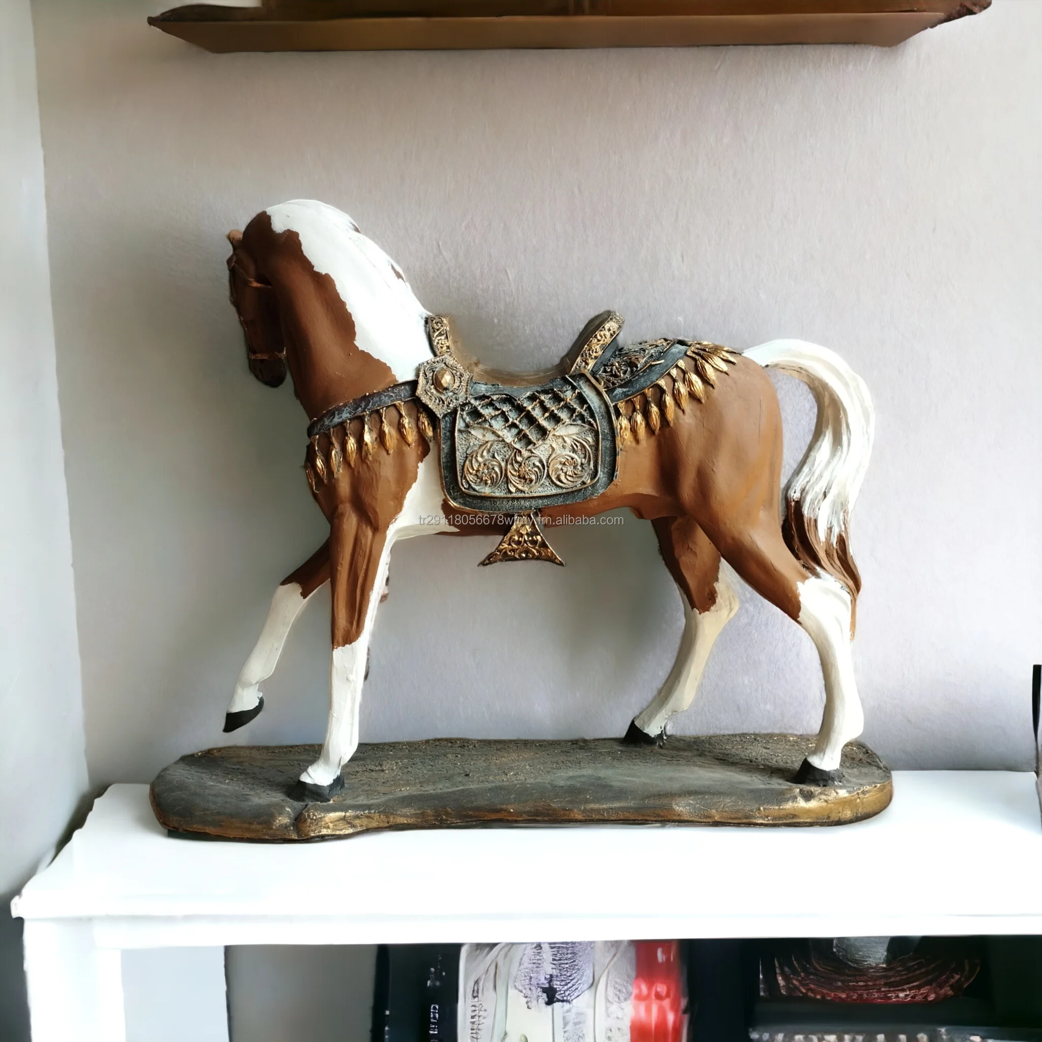 Horse Statue Resin Sculpture Aesthetic Home Office Decor , Modern Luxury Home Decoration